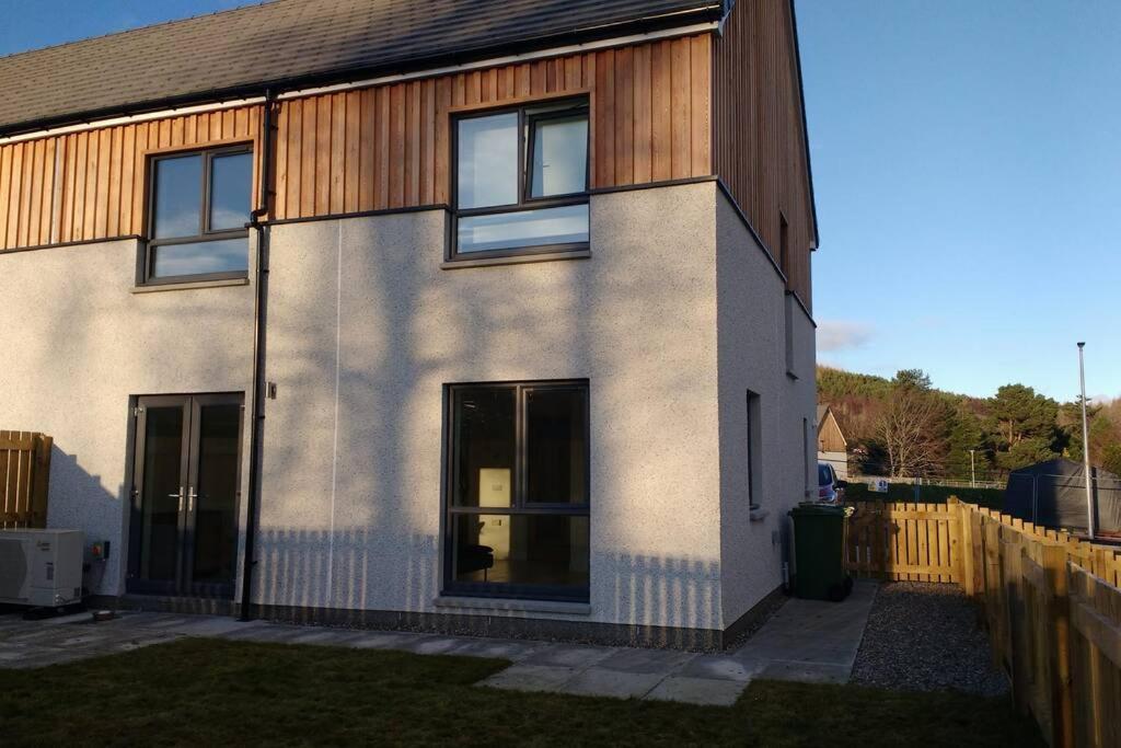 Вилла Asgard House - Modern Cosy House In The Cairngorms Grantown-on-Spey Экстерьер фото